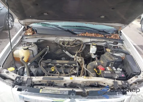 2009 Mazda Tribute I Sport z USA, uszkodzony, nr VIN 4F2CZ02729KM00611